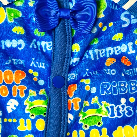 LOVINPET Soft Flannel Dog Dress In Happy Frogs Size XXL - Picture 10 of 11